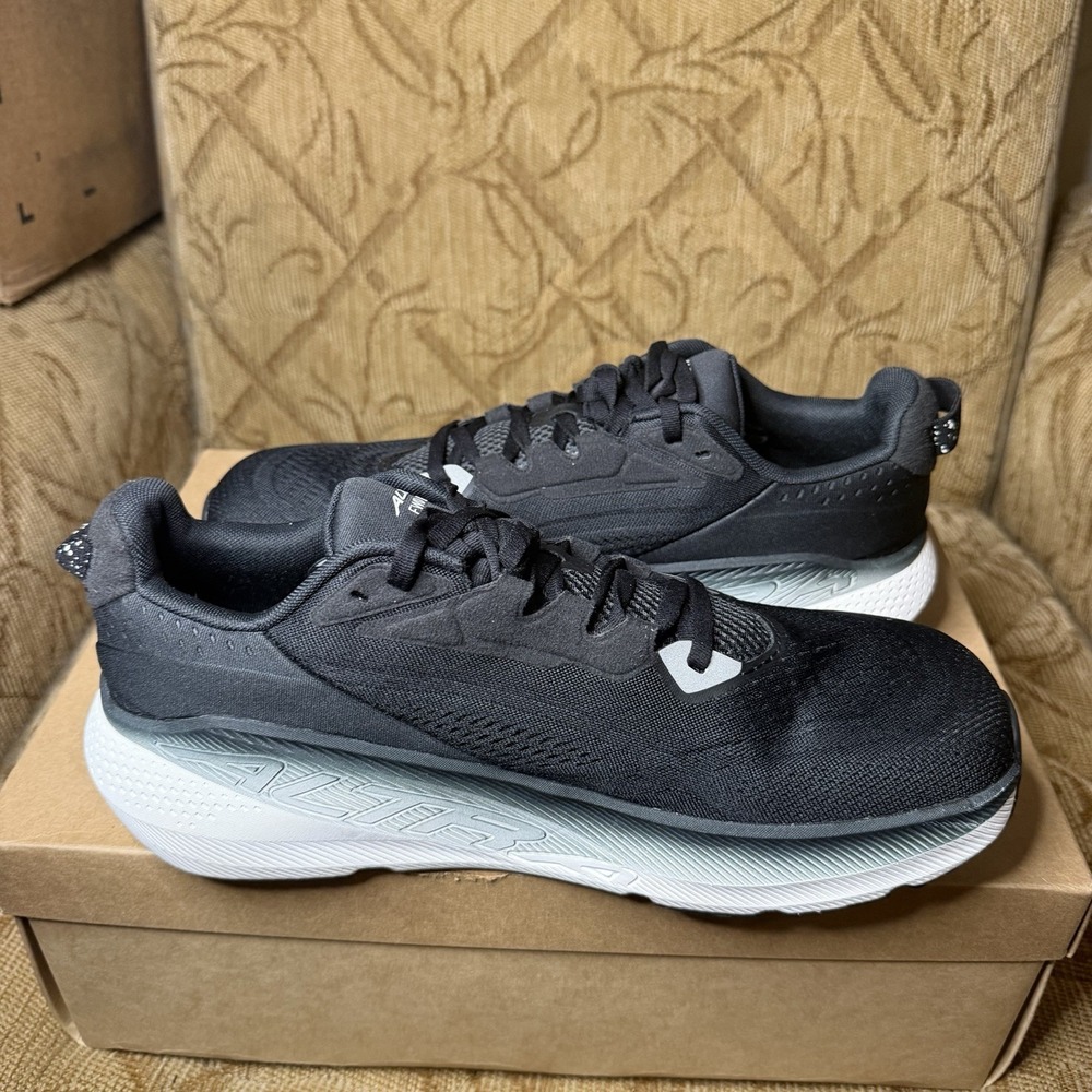 Altra FWD Via 2 Men's Size 9 Black Road Running Shoes Sneakers AL0A85SR010 Clean - Picture 2 of 9